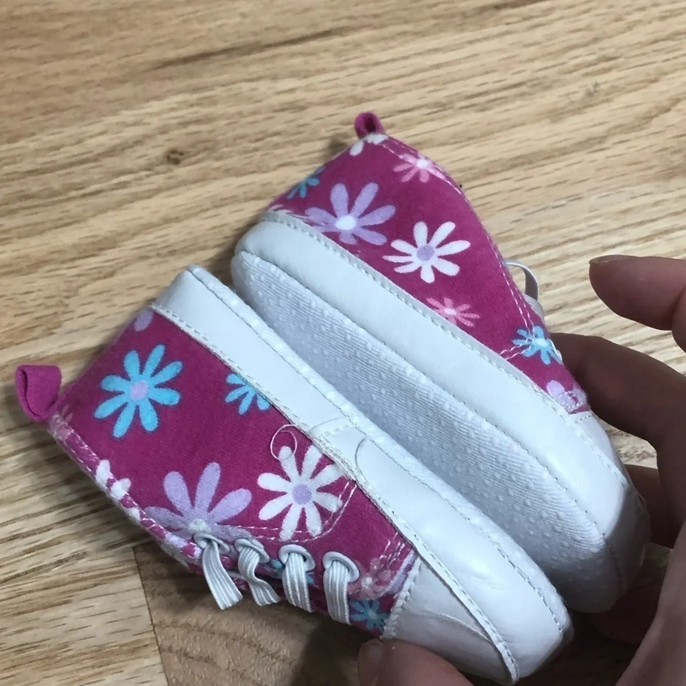 Pink Floral Sneaker Shoes Sz 3-6 Months Girl